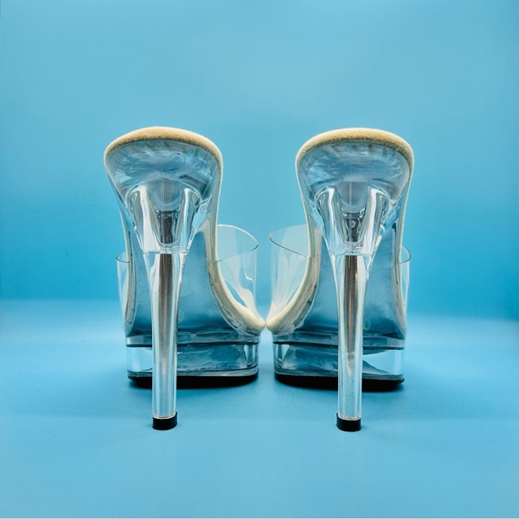 Clear Competition Heels - Picture 2 of 4